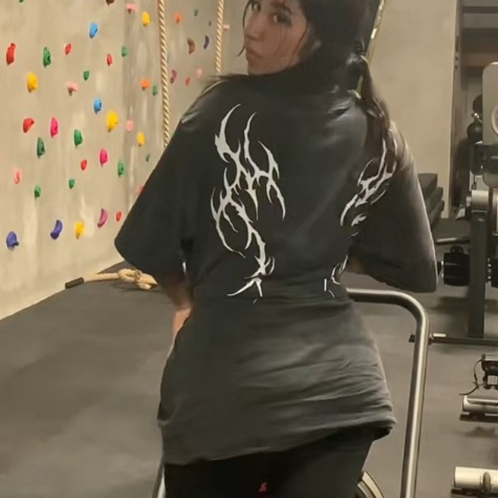 Oversized Anime Shirts: Why They Dominate Gym & Streetwear Culture